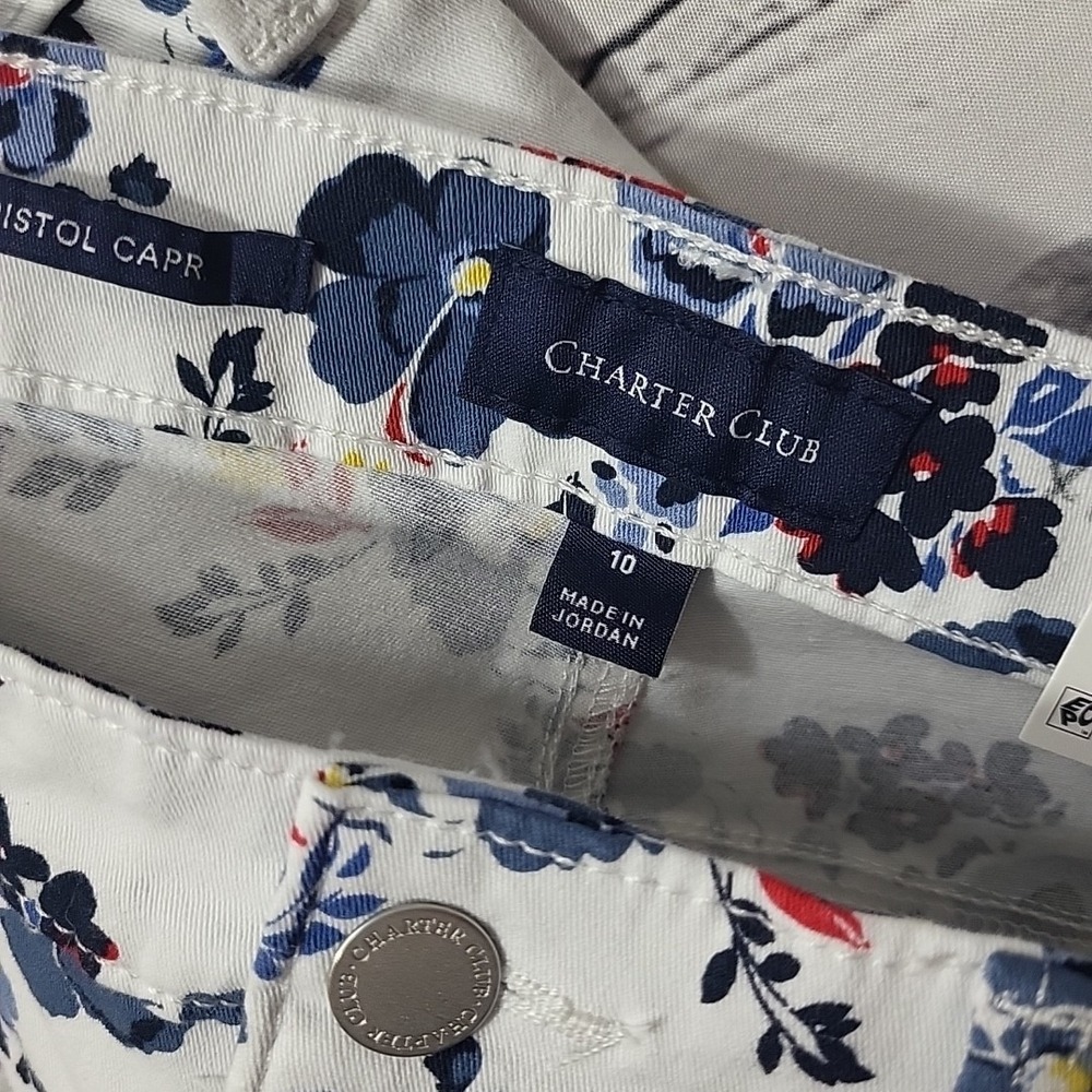 Charter Club Women's Size 10 Bristol Capri Pants White Floral Slimming New NWT - Picture 13 of 15